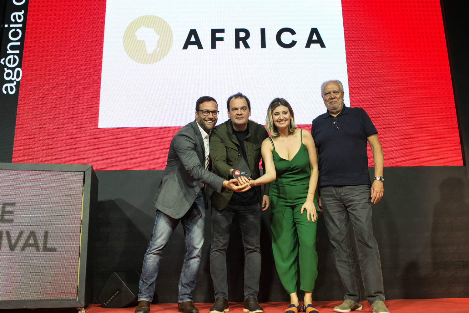 África es la agencia del año en Wave 2019